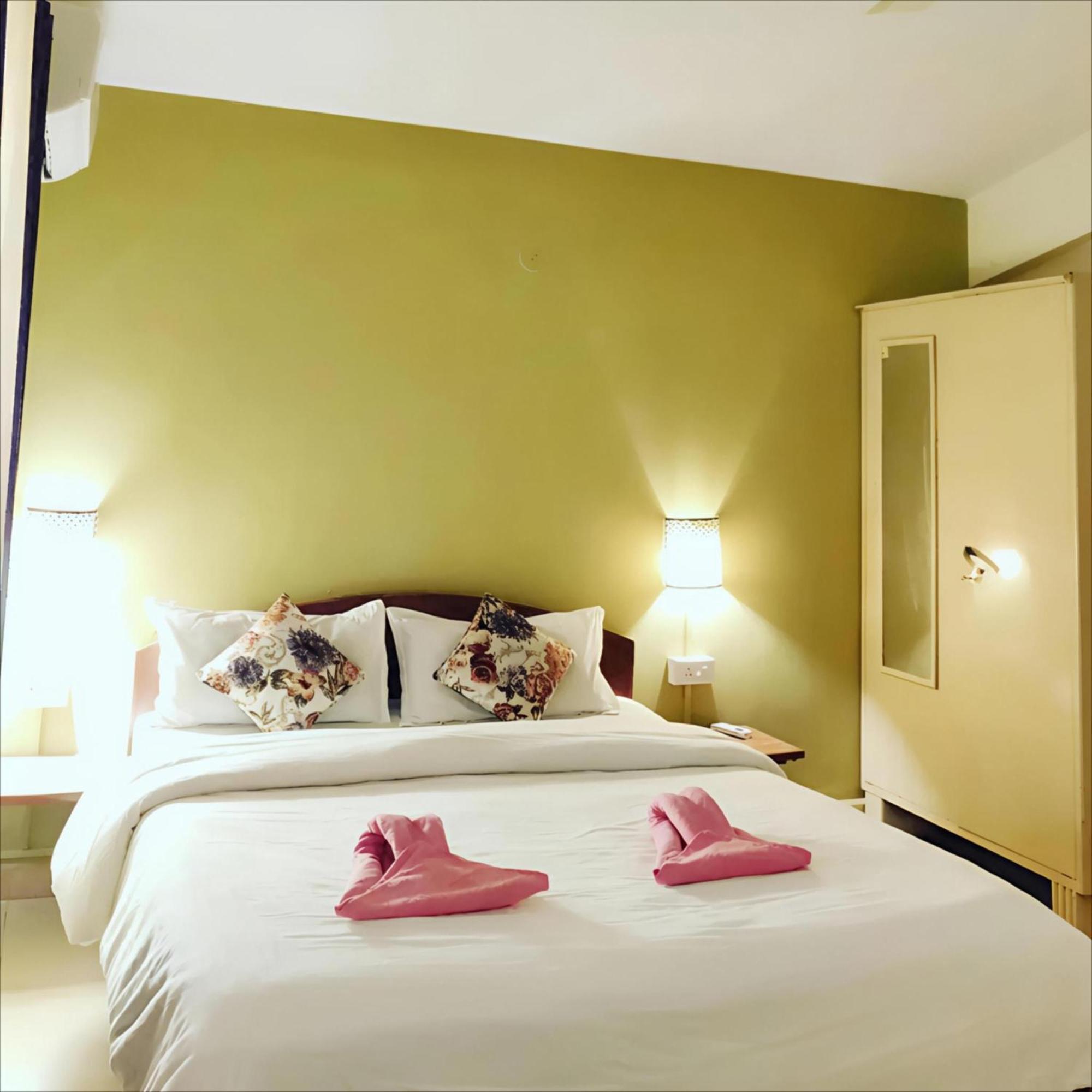 Ocean Walk Apartments 2Bhk Калангут Экстерьер фото
