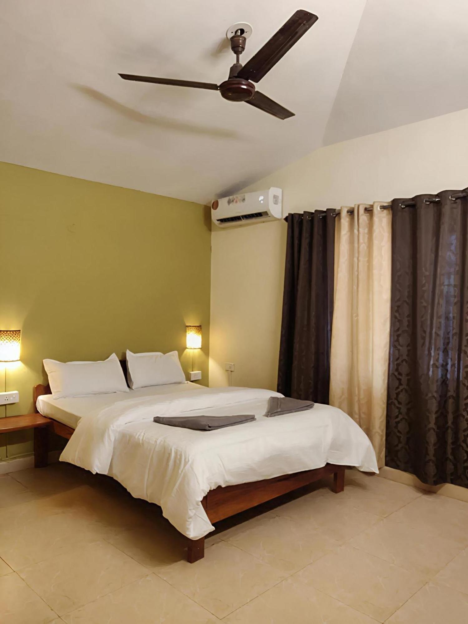 Ocean Walk Apartments 2Bhk Калангут Экстерьер фото